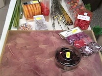 Lot allerlei decoratiemateriaal - afbeelding 1 van  3