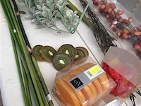 Lot allerlei decoratiemateriaal - afbeelding 3 van  3