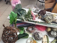 Lot allerlei decoratiemateriaal - afbeelding 2 van  5