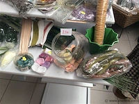 Lot allerlei decoratiemateriaal - afbeelding 4 van  4