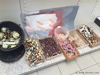 Lot allerlei decoratiemateriaal - afbeelding 1 van  4