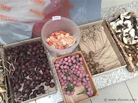 Lot allerlei decoratiemateriaal - afbeelding 3 van  4