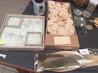 Lot allerlei decoratiemateriaal - afbeelding 2 van  5