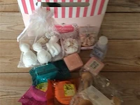 Lot allerlei - afbeelding 1 van  2