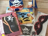 Lot allerlei - afbeelding 1 van  2