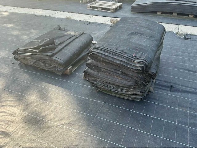 Lot antiworteldoek 1300m2 - afbeelding 1 van  4