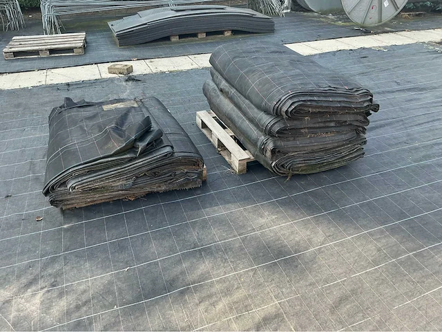 Lot antiworteldoek 1300m2 - afbeelding 3 van  4