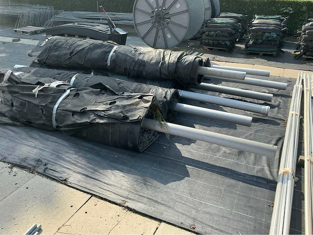 Lot antiworteldoek met plantgaten overige teeltmateriaal; - afbeelding 6 van  7