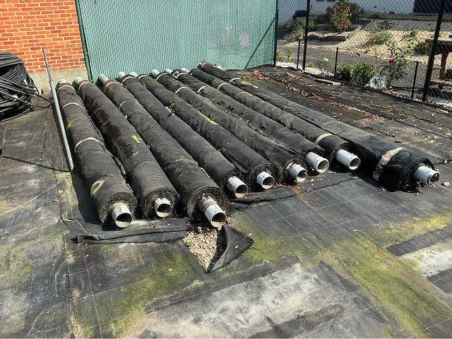 Lot antiworteldoek met plantgaten overige teeltmateriaal; - afbeelding 3 van  3