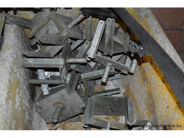 Lot balksteunen voor stippen - afbeelding 2 van  2