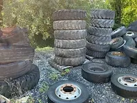 Lot banden - afbeelding 3 van  4