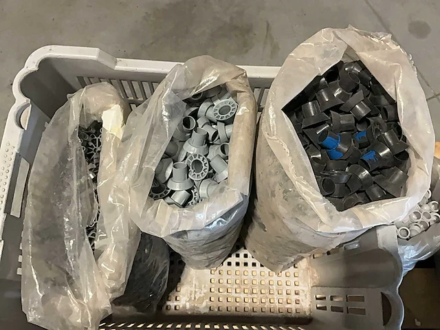Lot bevestigingsmateriaal voor muren van vloeistofdichtbeton - afbeelding 5 van  6