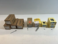 Lot bevestigingsmateriaal - afbeelding 1 van  4