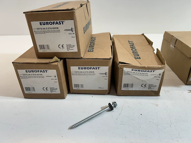 Lot bevestigingsmateriaal - afbeelding 2 van  4