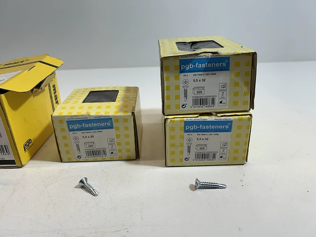 Lot bevestigingsmateriaal - afbeelding 3 van  4