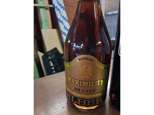 Lot bier,wijn en brandy - afbeelding 2 van  7