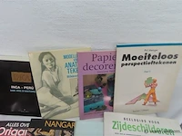 Lot boeken volgens foto - afbeelding 2 van  4