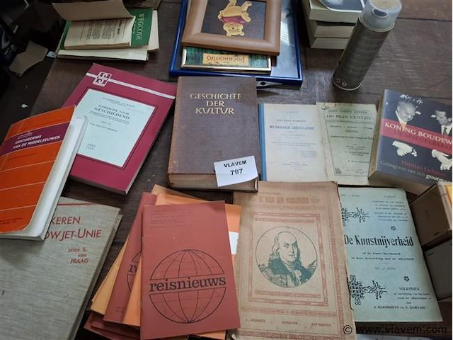 Lot boeken - afbeelding 1 van  3