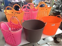 Lot boodschaptassen + manden - afbeelding 1 van  2