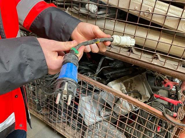 Lot bouwlampen - afbeelding 8 van  8