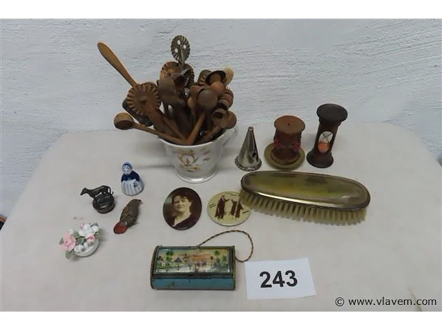 Lot brocante volgens foto - afbeelding 1 van  6