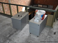 Lot bureelmateriaal wo tafels en stoelen - afbeelding 2 van  3