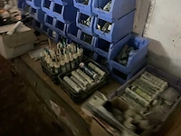 Lot dakmateriaal toebehoren - afbeelding 47 van  69