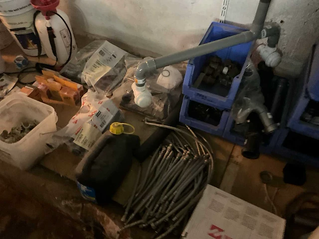 Lot dakmateriaal toebehoren - afbeelding 60 van  69