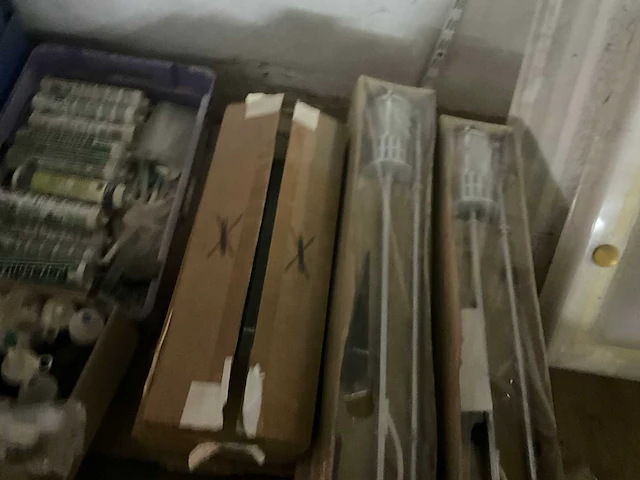 Lot dakmateriaal toebehoren - afbeelding 66 van  69