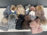 Lot damesmutsen - 15 stuks - gevoerd -mix kleuren en modellen - one size - zeer goede kwaliteit - met label - afbeelding 1 van  10