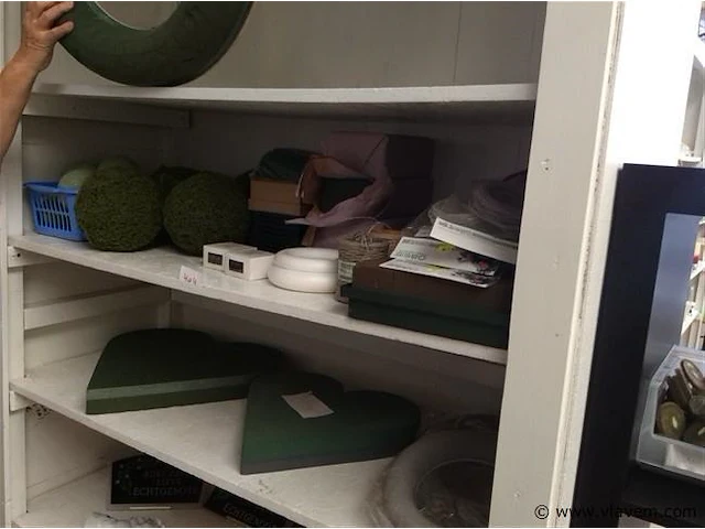 Lot decoratiemateriaal oasis - afbeelding 1 van  6