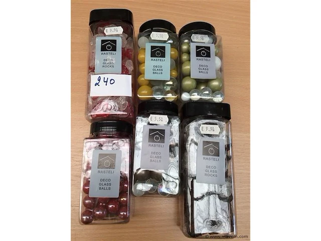 Lot decoratiemateriaal - afbeelding 1 van  3