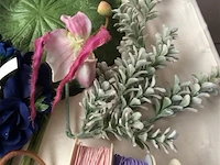 Lot decoratiemateriaal - afbeelding 2 van  3