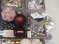 Lot decoratiemateriaal - afbeelding 1 van  3