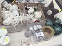Lot decoratiemateriaal - afbeelding 1 van  3