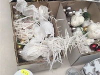 Lot decoratiemateriaal - afbeelding 2 van  3