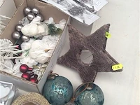 Lot decoratiemateriaal - afbeelding 3 van  3