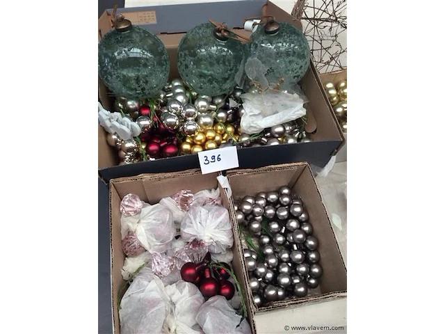 Lot decoratiemateriaal - afbeelding 2 van  3