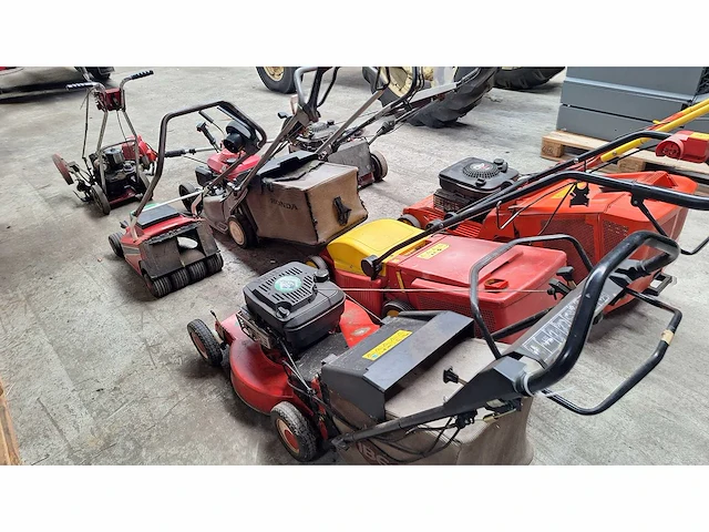 Lot defecte machines - afbeelding 5 van  5