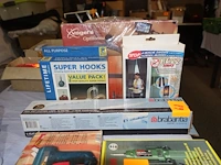 Lot: deodrek, tu. houder, haken ... - afbeelding 1 van  4