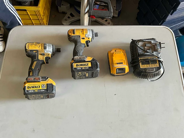 Lot dewalt elektrisch gereedschap - afbeelding 1 van  1