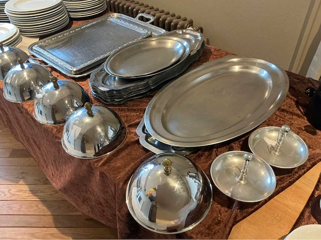 Lot dienbladen servies - afbeelding 2 van  3