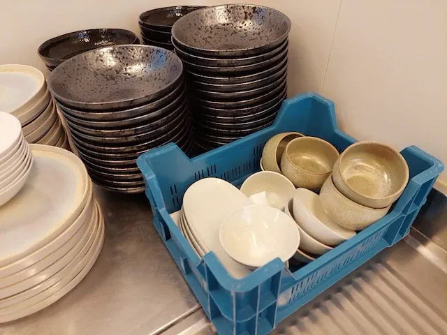 Lot div borden, schaaltjes - afbeelding 2 van  33