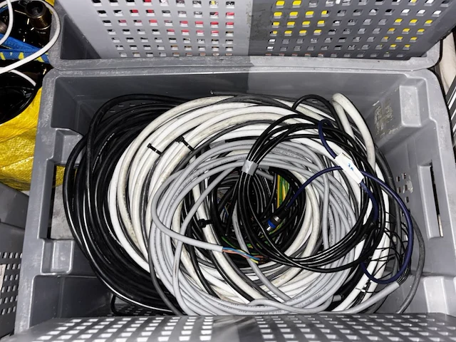 Lot div electronica en it materialen - afbeelding 6 van  9