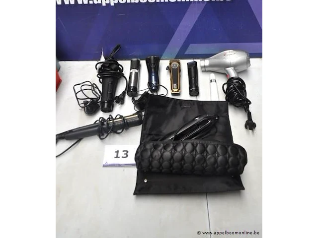 Lot div haarverzorgingsapparaten, wo scheerapparaten, werking niet gekend - afbeelding 1 van  3