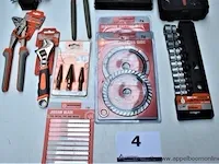 Lot div handgereedschappen werckmann wo tangen, bitsets, set sleutels, enz - afbeelding 3 van  3