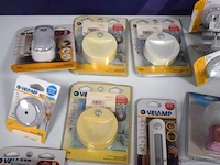 Lot div lampen velamp wo nachtlampen met sensor - afbeelding 2 van  3