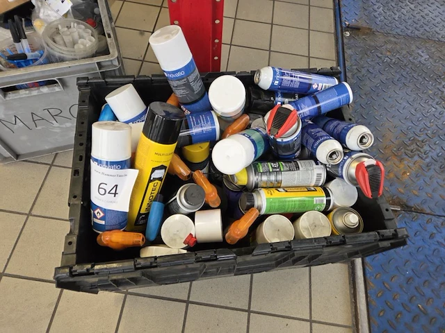 Lot div onderhoudsproducten oa van novatio - afbeelding 1 van  5