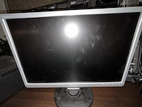 Lot div pc schermen + toetsenbord - afbeelding 11 van  13