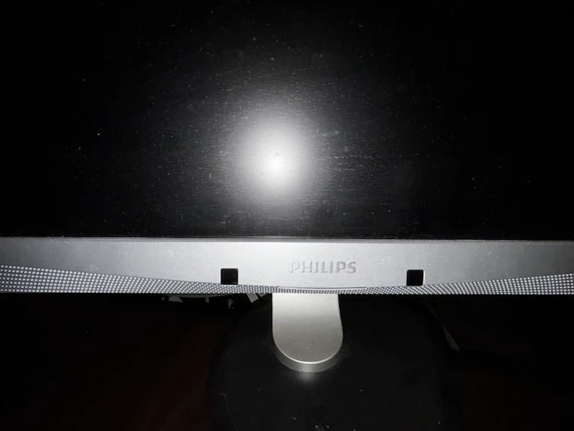 Lot div pc schermen + toetsenbord - afbeelding 4 van  13